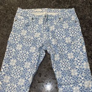 Connie brand ankle skinny jeans size 8